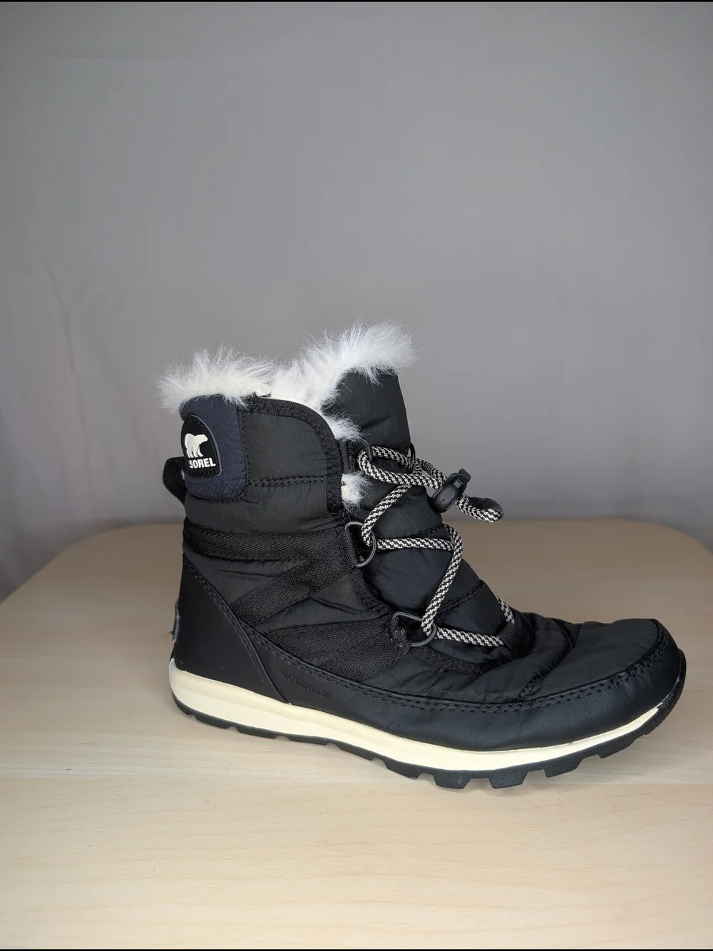 Sorel Girl Whitney Boot Size 4 Black Nylon Quilted Lace Up Bootie Waterproof